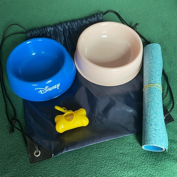 Disney Dog Travel Set - Picture 2 of 9